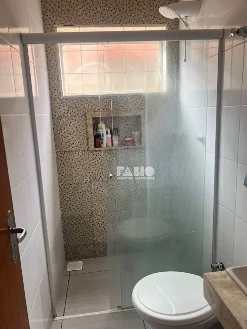 Foto 3 de Casa com 2 quartos à venda, 180m2 em Mirassol - SP