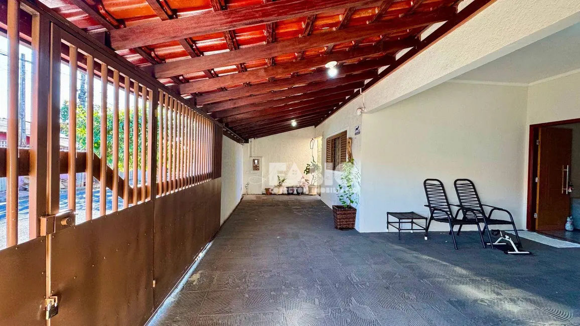 Foto 4 de Casa com 3 quartos à venda, 200m2 em Jardim Santo Antônio, Sao Jose Do Rio Preto - SP