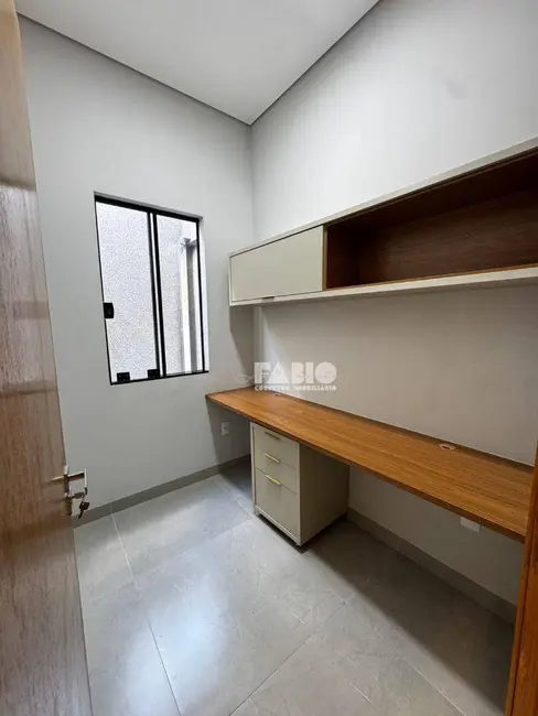 Casa com 3 quartos à venda, 200m2 em Sao Jose Do Rio Preto - SP - imagem 5 Foto 5 de Casa com 3 quartos à venda, 200m2 em Sao Jose Do Rio Preto - SP