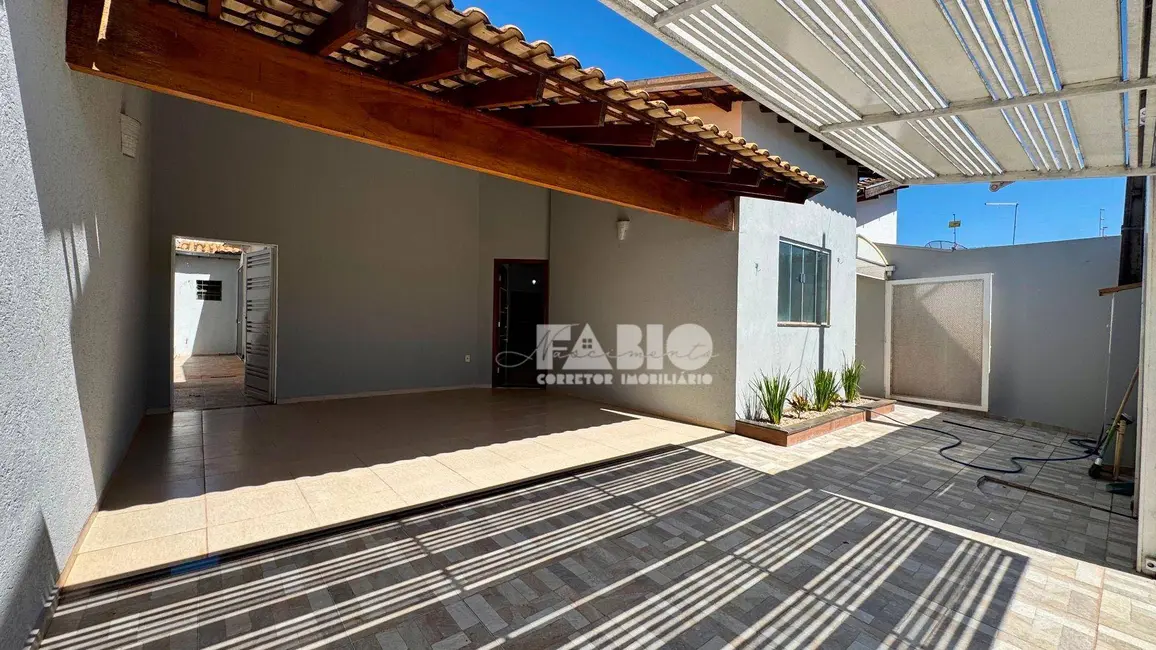Foto 1 de Casa com 3 quartos à venda, 200m2 em Mirassol - SP