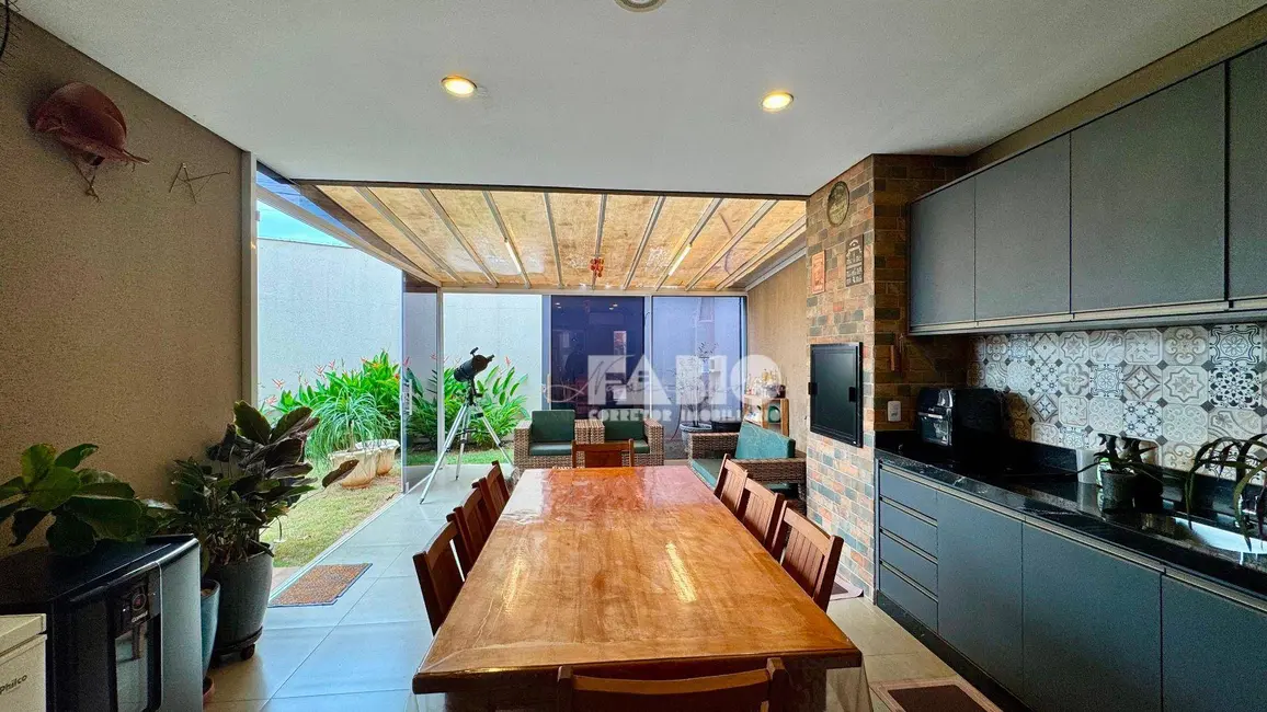 Foto 1 de Casa com 2 quartos à venda, 234m2 em Mirassol - SP