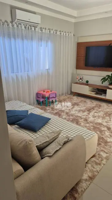 Foto 3 de Casa com 3 quartos à venda, 200m2 em Residencial Monterey, Sao Jose Do Rio Preto - SP