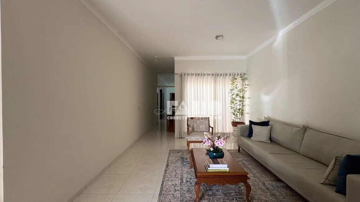 Casa com 5 quartos à venda, 440m2 em Parque das Flores II, Sao Jose Do Rio Preto - SP - imagem 6 Foto 6 de Casa com 5 quartos à venda, 440m2 em Parque das Flores II, Sao Jose Do Rio Preto - SP