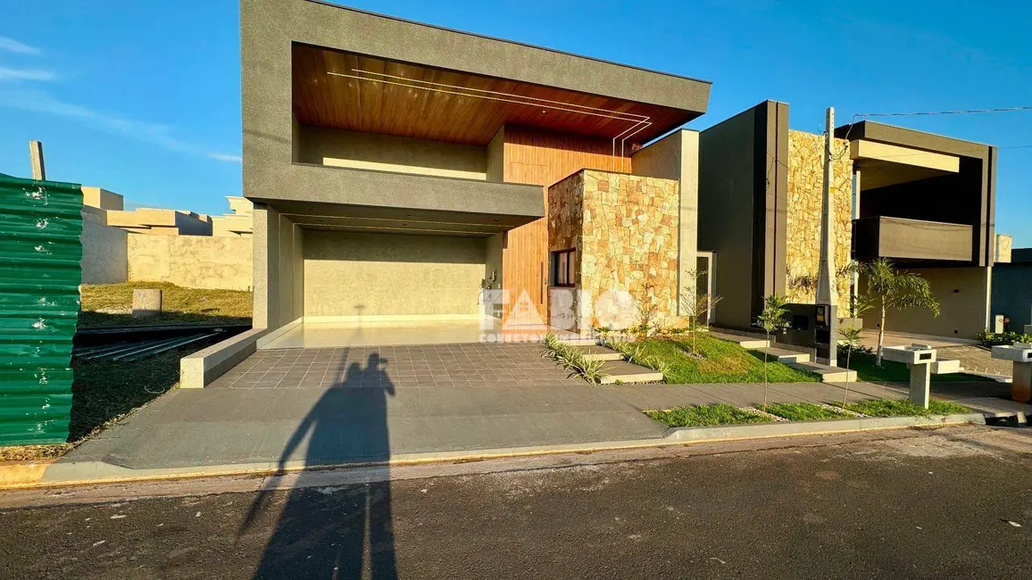 Casa de Condomínio com 3 quartos à venda, 300m2 em Sao Jose Do Rio Preto - SP - imagem 2 Foto 2 de Casa de Condomínio com 3 quartos à venda, 300m2 em Sao Jose Do Rio Preto - SP