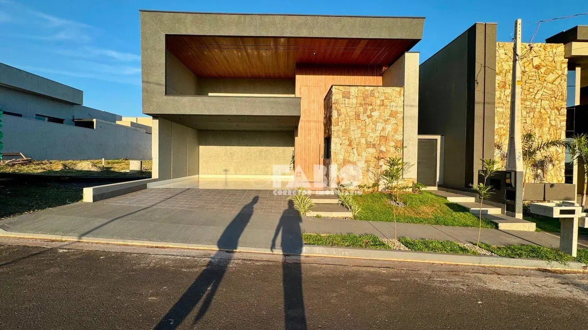 Casa de Condomínio com 3 quartos à venda, 300m2 em Sao Jose Do Rio Preto - SP - imagem 1 Foto 1 de Casa de Condomínio com 3 quartos à venda, 300m2 em Sao Jose Do Rio Preto - SP