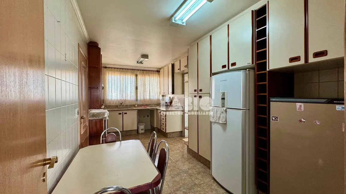 Apartamento com 4 quartos à venda, 184m2 em Centro, Sao Jose Do Rio Preto - SP - imagem 8 Foto 8 de Apartamento com 4 quartos à venda, 184m2 em Centro, Sao Jose Do Rio Preto - SP