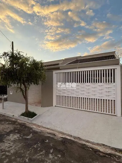 Casa com 2 quartos à venda, 200m2 em Jardim Residencial Etemp, Sao Jose Do Rio Preto - SP - imagem 2 Foto 2 de Casa com 2 quartos à venda, 200m2 em Jardim Residencial Etemp, Sao Jose Do Rio Preto - SP