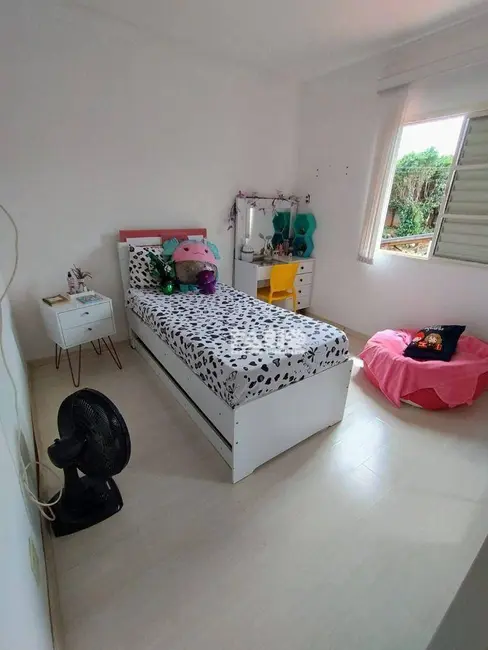 Casa de Condomínio com 3 quartos à venda, 160m2 em Parque Residencial Universo, Sao Jose Do Rio Preto - SP - imagem 7 Foto 7 de Casa de Condomínio com 3 quartos à venda, 160m2 em Parque Residencial Universo, Sao Jose Do Rio Preto - SP
