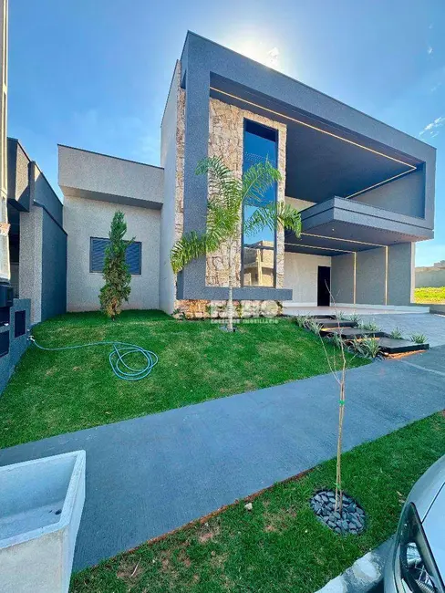 Casa de Condomínio com 4 quartos à venda, 300m2 em Sao Jose Do Rio Preto - SP - imagem 1 Foto 1 de Casa de Condomínio com 4 quartos à venda, 300m2 em Sao Jose Do Rio Preto - SP