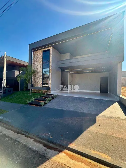 Casa de Condomínio com 4 quartos à venda, 300m2 em Sao Jose Do Rio Preto - SP - imagem 4 Foto 4 de Casa de Condomínio com 4 quartos à venda, 300m2 em Sao Jose Do Rio Preto - SP