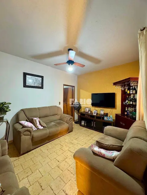 Casa com 4 quartos à venda, 277m2 em Jardim Vitória Régia, Sao Jose Do Rio Preto - SP - imagem 5 Foto 5 de Casa com 4 quartos à venda, 277m2 em Jardim Vitória Régia, Sao Jose Do Rio Preto - SP