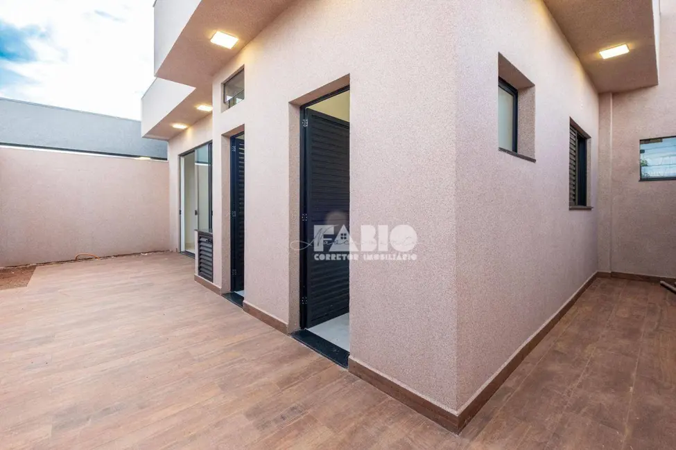 Casa com 3 quartos à venda, 200m2 em Sao Jose Do Rio Preto - SP - imagem 8 Foto 8 de Casa com 3 quartos à venda, 200m2 em Sao Jose Do Rio Preto - SP