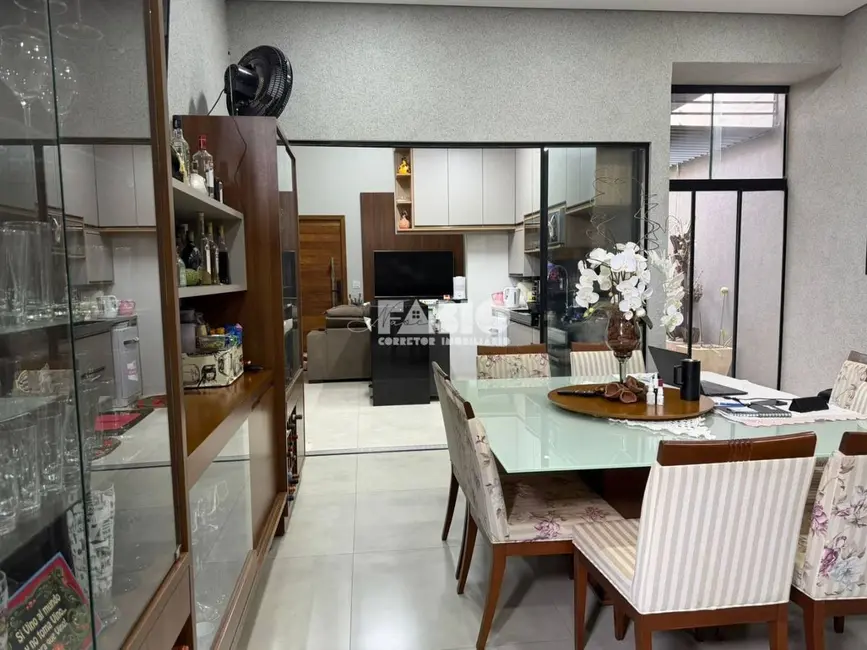 Casa com 3 quartos à venda, 200m2 em Sao Jose Do Rio Preto - SP - imagem 5 Foto 5 de Casa com 3 quartos à venda, 200m2 em Sao Jose Do Rio Preto - SP