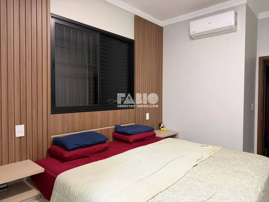 Casa com 3 quartos à venda, 200m2 em Sao Jose Do Rio Preto - SP - imagem 6 Foto 6 de Casa com 3 quartos à venda, 200m2 em Sao Jose Do Rio Preto - SP