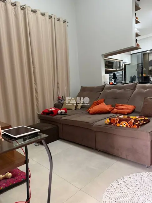 Casa com 3 quartos à venda, 200m2 em Sao Jose Do Rio Preto - SP - imagem 2 Foto 2 de Casa com 3 quartos à venda, 200m2 em Sao Jose Do Rio Preto - SP