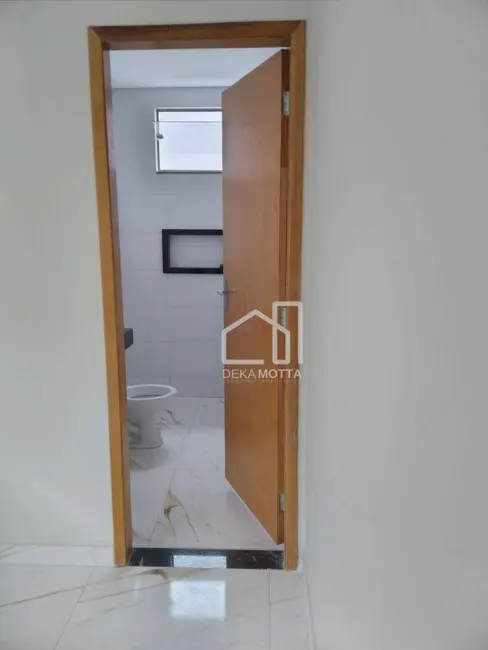 Foto 3 de Casa de Condomínio com 3 quartos à venda, 250m2 em Jardim Holanda, Uberlandia - MG