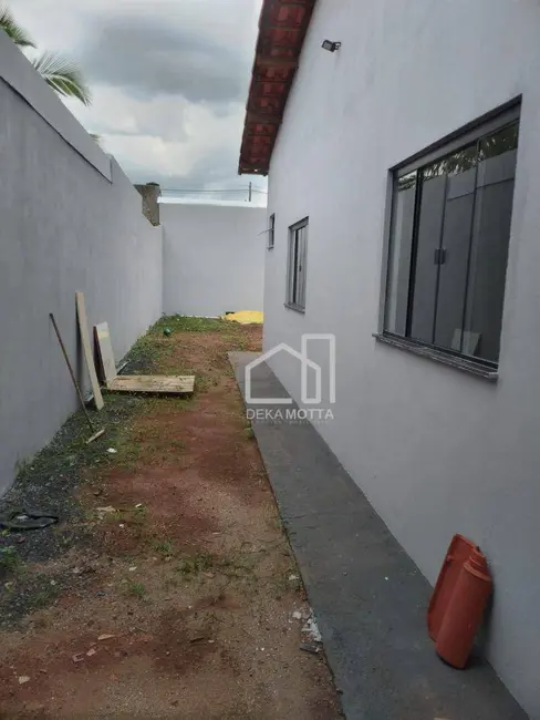 Foto 2 de Casa de Condomínio com 3 quartos à venda, 250m2 em Jardim Holanda, Uberlandia - MG