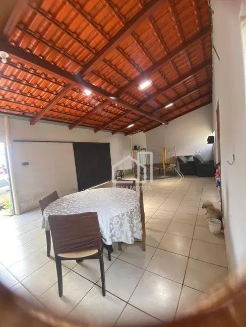 Foto 3 de Casa com 3 quartos à venda, 300m2 em Aclimação, Uberlandia - MG