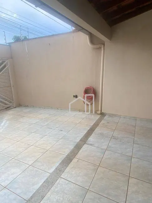 Foto 2 de Casa com 4 quartos à venda, 360m2 em Segismundo Pereira, Uberlandia - MG