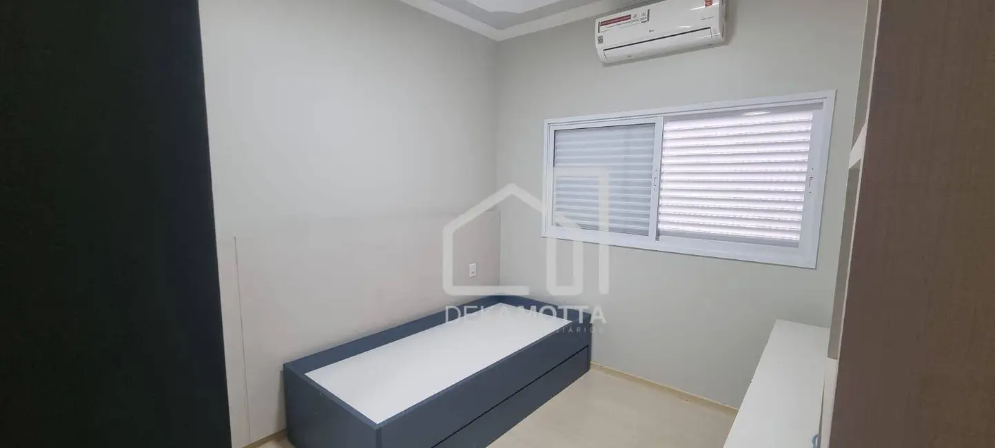 Foto 9 de Casa com 3 quartos à venda, 250m2 em Jardim Europa, Uberlandia - MG