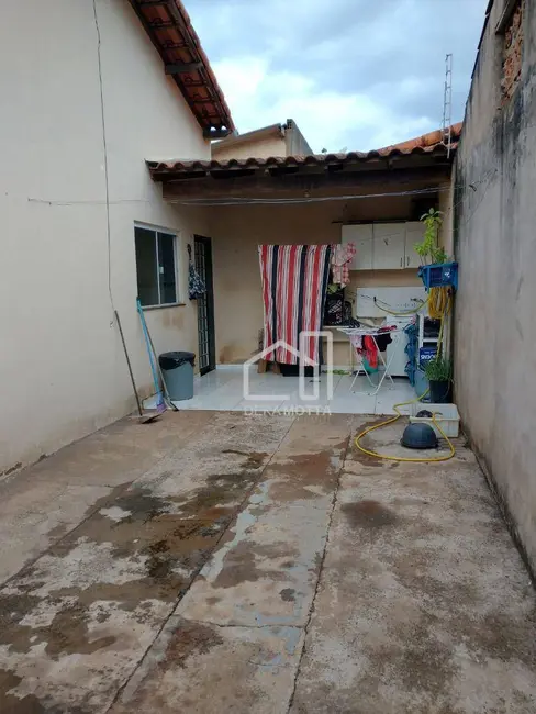Foto 2 de Casa com 2 quartos à venda, 250m2 em Jardim Europa, Uberlandia - MG
