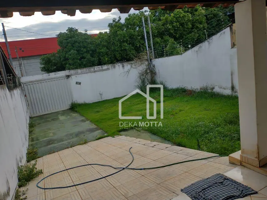 Foto 3 de Casa com 2 quartos à venda, 250m2 em Jardim Brasília, Uberlandia - MG