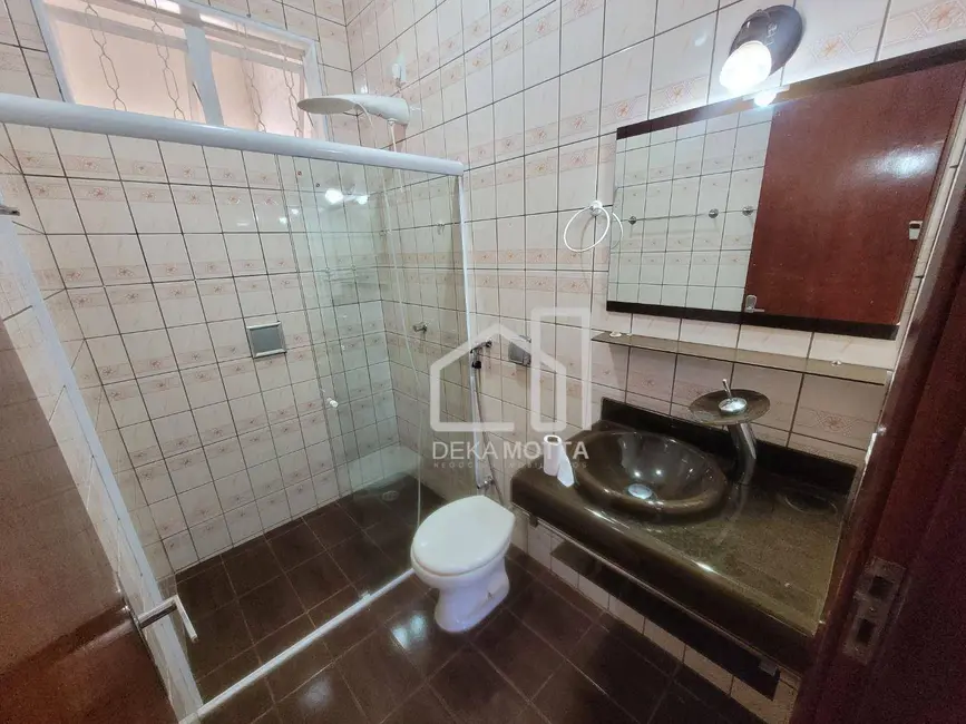 Foto 4 de Casa com 3 quartos à venda, 300m2 em Cidade Jardim, Uberlandia - MG