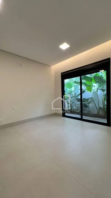 Foto 6 de Casa com 3 quartos à venda, 458m2 em Jardim Sul, Uberlandia - MG