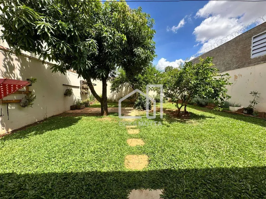 Foto 9 de Casa com 3 quartos à venda, 350m2 em Nossa Senhora das Graças, Uberlandia - MG