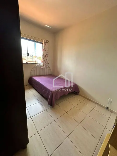 Foto 4 de Casa com 3 quartos à venda, 350m2 em Nossa Senhora das Graças, Uberlandia - MG