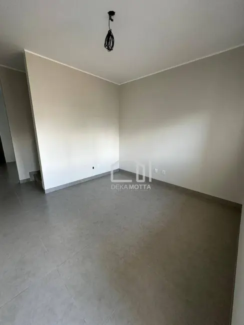 Foto 2 de Sobrado com 3 quartos à venda, 130m2 em Minas Gerais, Uberlandia - MG