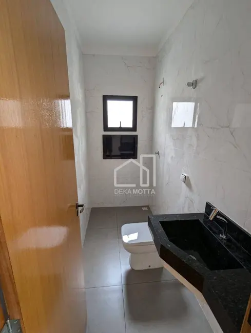 Foto 4 de Casa com 3 quartos à venda, 250m2 em Uberlandia - MG