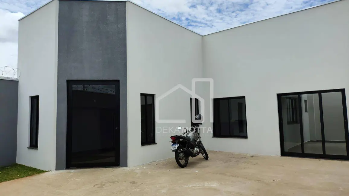 Foto 1 de Casa com 3 quartos à venda, 250m2 em Uberlandia - MG