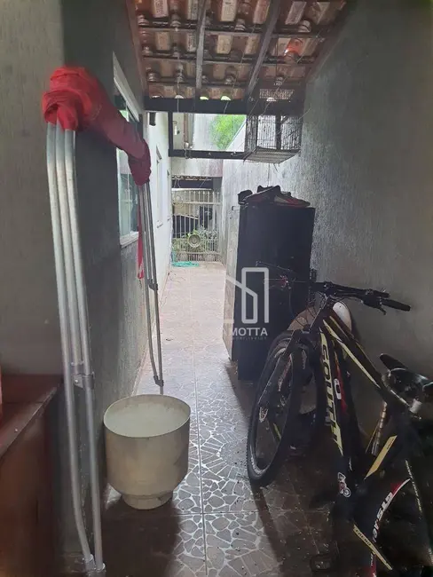 Foto 6 de Casa com 3 quartos à venda, 250m2 em Alto Umuarama, Uberlandia - MG