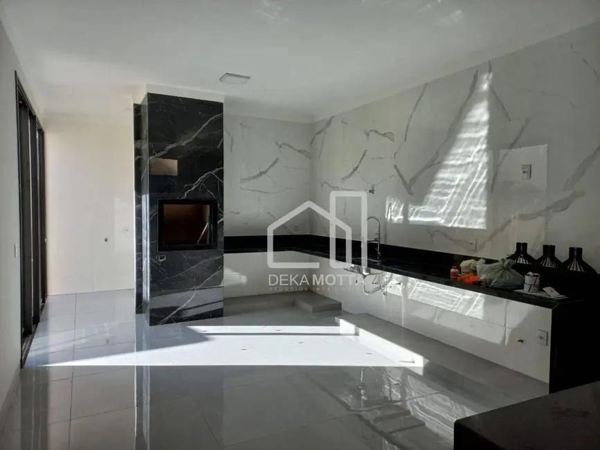 Casa com 3 quartos à venda, 200m2 em Alto Umuarama, Uberlandia - MG - imagem 7 Foto 7 de Casa com 3 quartos à venda, 200m2 em Alto Umuarama, Uberlandia - MG