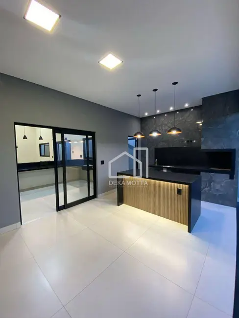 Foto 1 de Casa com 3 quartos à venda, 286m2 em Grand Ville, Uberlandia - MG