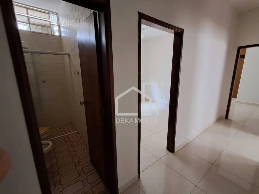 Foto 5 de Casa com 3 quartos à venda, 400m2 em Brasil, Uberlandia - MG