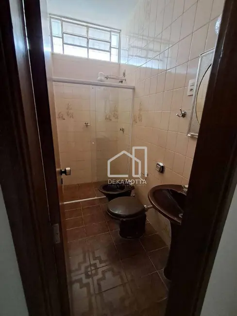 Foto 4 de Casa com 3 quartos à venda, 400m2 em Brasil, Uberlandia - MG