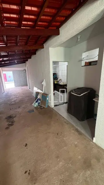 Casa com 3 quartos à venda, 350m2 em Planalto, Uberlandia - MG - imagem 1 Foto 1 de Casa com 3 quartos à venda, 350m2 em Planalto, Uberlandia - MG
