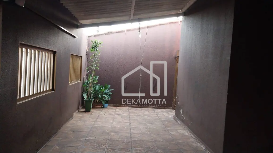 Foto 1 de Casa com 5 quartos à venda, 240m2 em Planalto, Uberlandia - MG