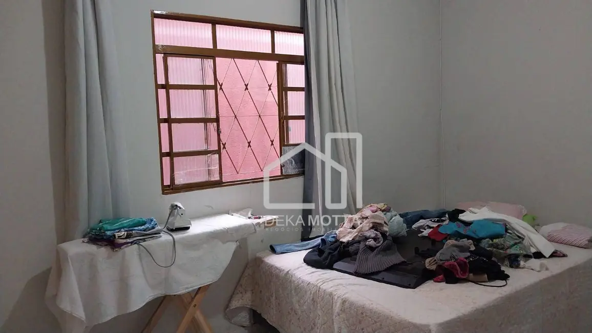 Foto 7 de Casa com 5 quartos à venda, 240m2 em Planalto, Uberlandia - MG