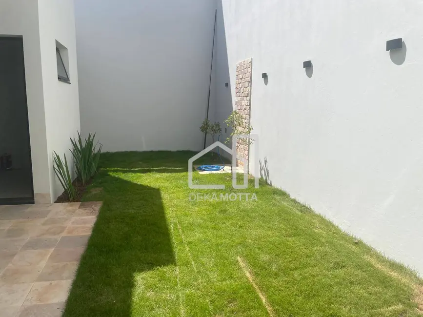 Foto 3 de Casa com 3 quartos à venda, 250m2 em Aclimação, Uberlandia - MG