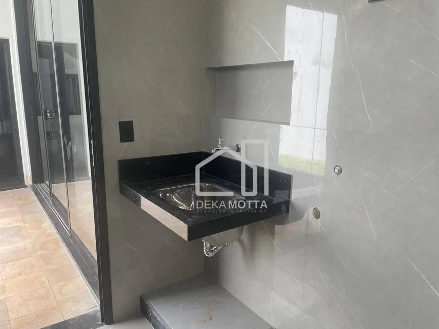 Foto 5 de Casa com 3 quartos à venda, 250m2 em Aclimação, Uberlandia - MG