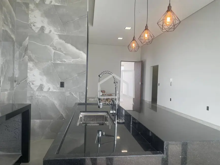 Foto 4 de Casa com 3 quartos à venda, 250m2 em Aclimação, Uberlandia - MG