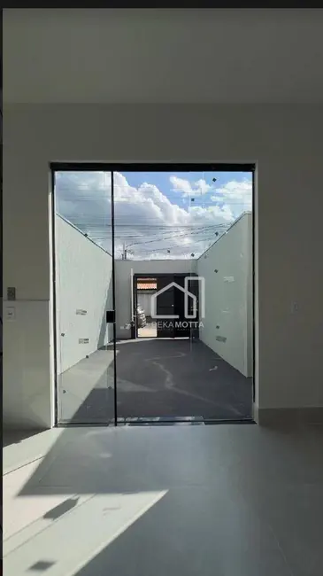 Foto 2 de Casa de Condomínio com 2 quartos à venda, 54m2 em Nossa Senhora das Graças, Uberlandia - MG
