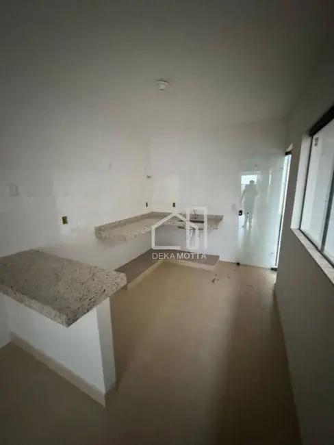 Casa com 1 quarto à venda, 125m2 em São Jorge, Uberlandia - MG - imagem 3 Foto 3 de Casa com 1 quarto à venda, 125m2 em São Jorge, Uberlandia - MG