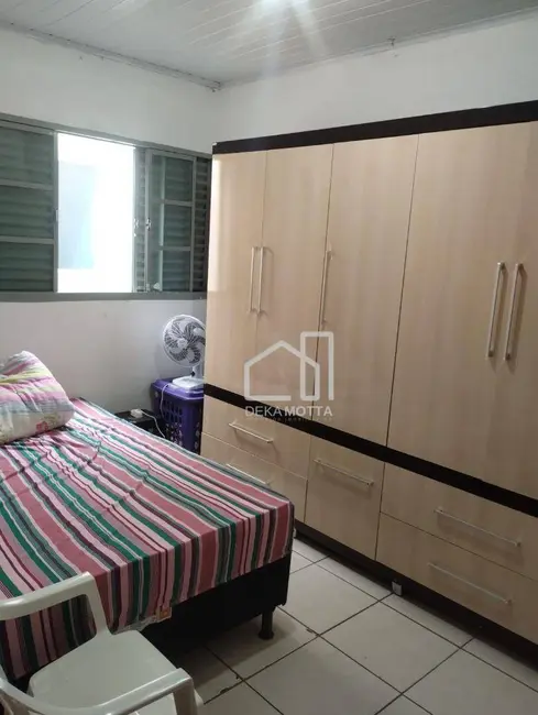 Foto 4 de Casa com 4 quartos à venda em Uberlandia - MG