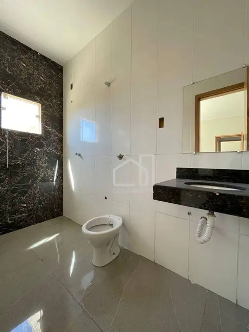 Foto 9 de Casa com 2 quartos à venda, 250m2 em Uberlandia - MG