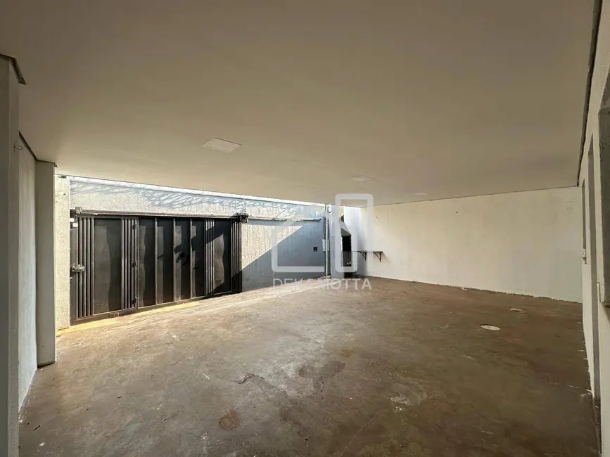 Foto 4 de Casa com 2 quartos à venda, 200m2 em Uberlandia - MG