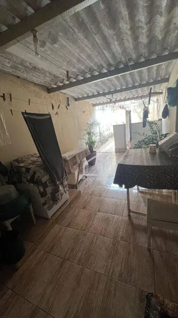 Foto 1 de Casa com 3 quartos à venda, 250m2 em Cidade Jardim, Uberlandia - MG